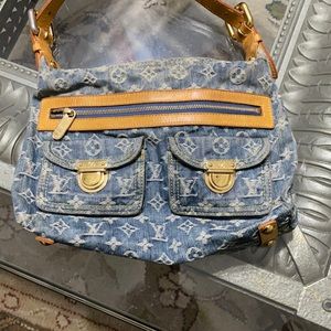 Authentic Louis Vuitton denim bag🌷